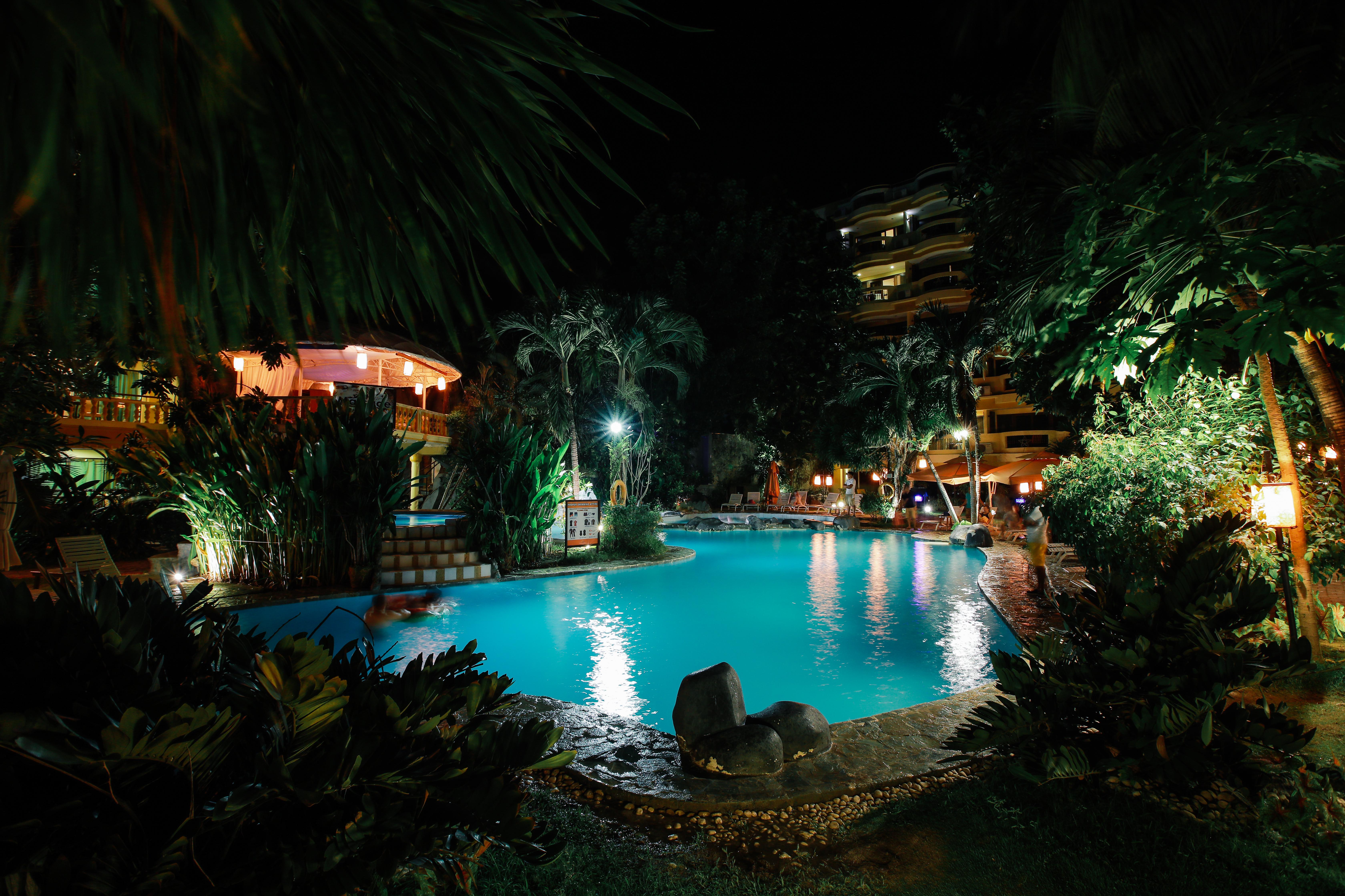 Paradise Garden And Convention Center Boracay Powered By Aston 4*