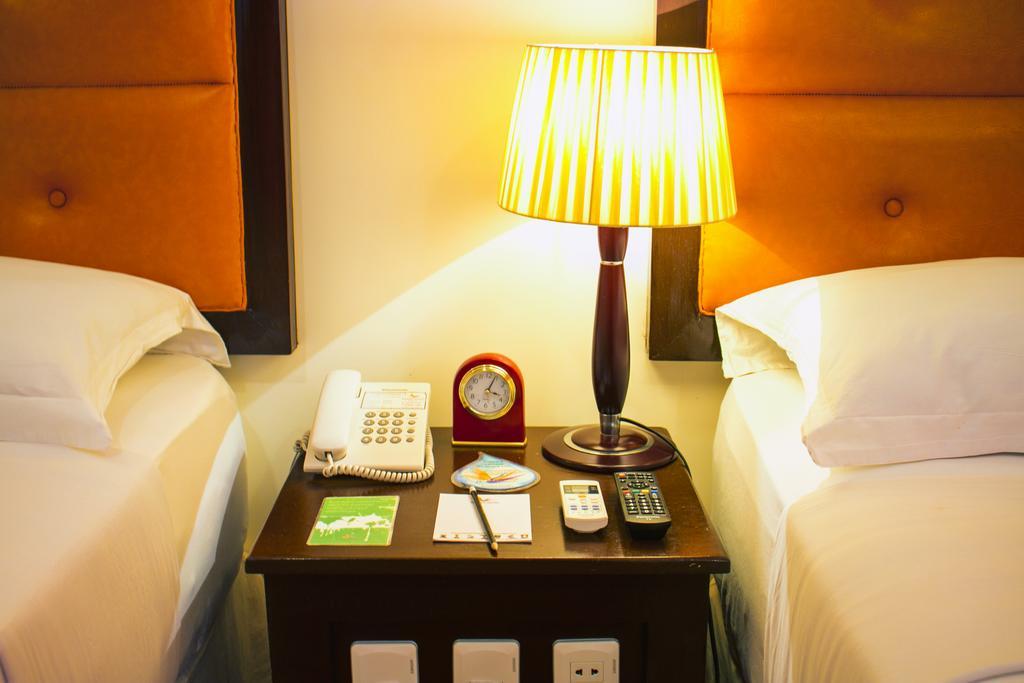 Paradise Garden And Convention Center Boracay Powered By Aston