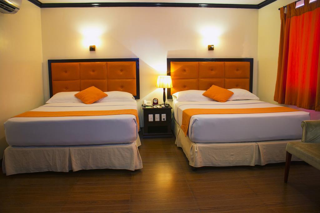 Hotel Paradise Garden And Convention Center Boracay Powered By Aston 4*